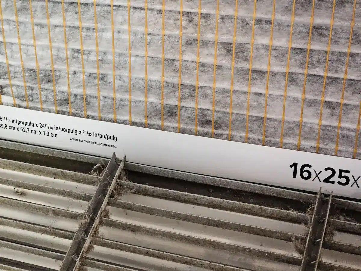 dirty furnace air filter