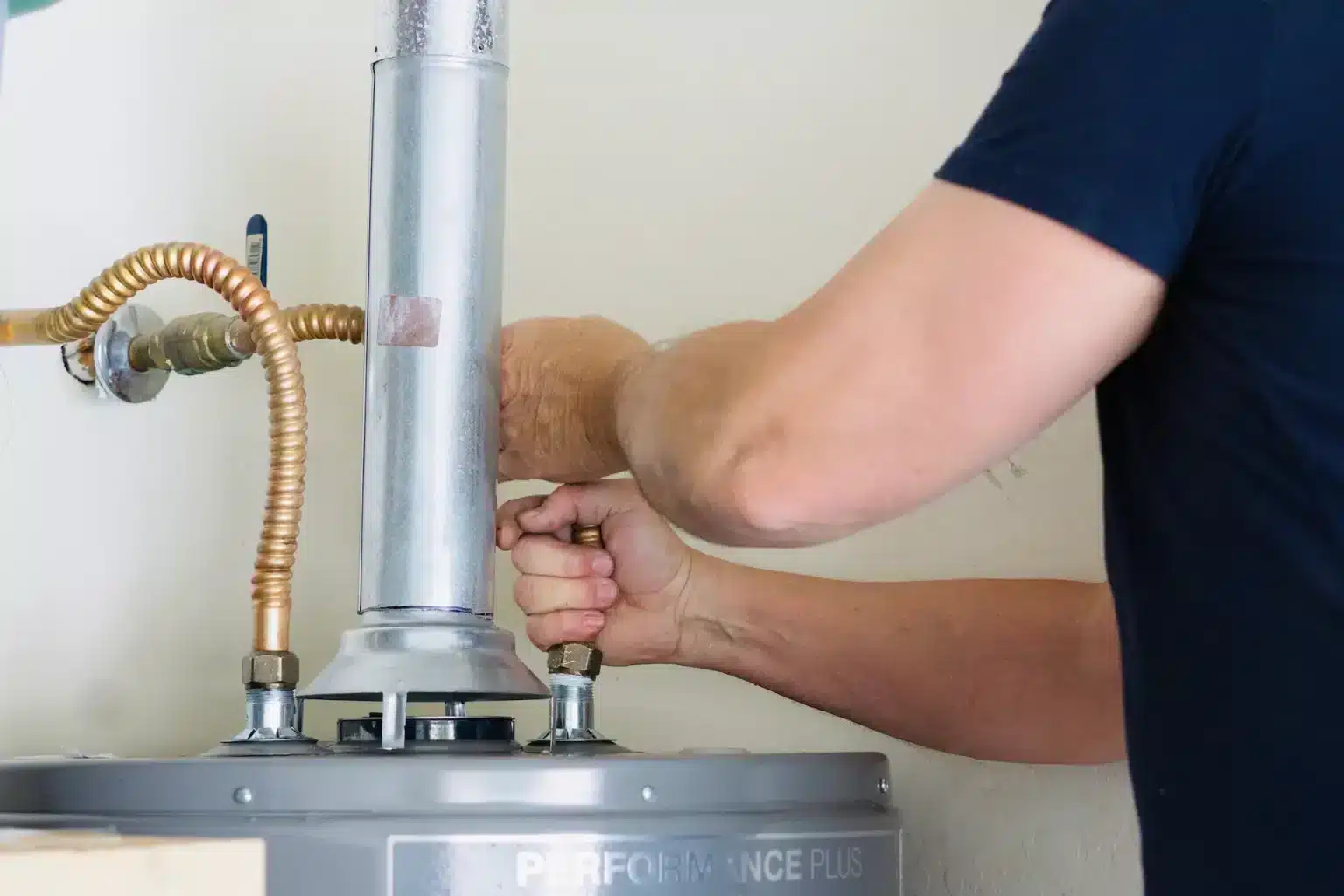 hvac tech water heater repair
