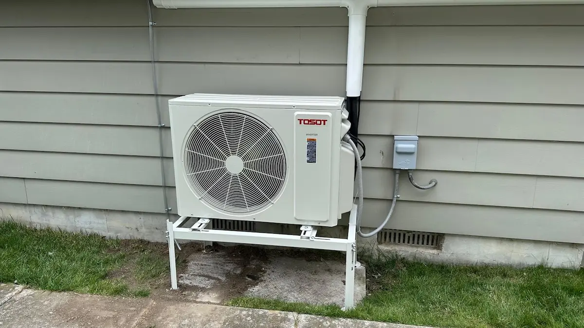 outdoor condenser unit of a heat pump installation